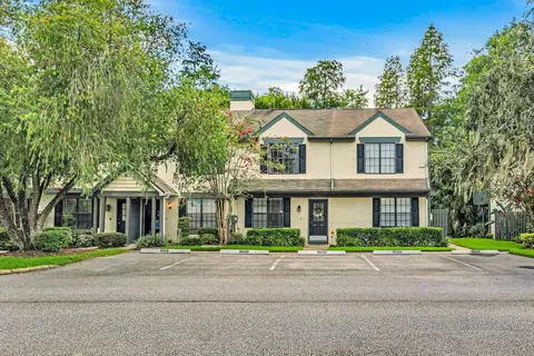 16624 Brigadoon Dr, Tampa, FL 33618