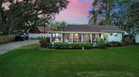 1111 Lake Cannon Dr NW, Winter Haven, FL 33881