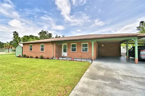 13 S Magnolia Ave, Frostproof, FL 33843