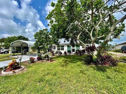 314 Stanley Ave, Frostproof, FL 33843