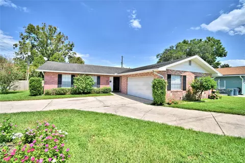 424 Lake Ned Rd, Winter Haven, FL 33884