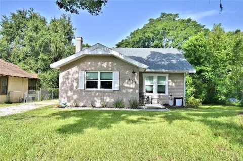 415 8th St NE, Winter Haven, FL 33881