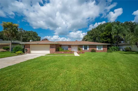 25 W Lake Hamilton Cir, Winter Haven, FL 33881