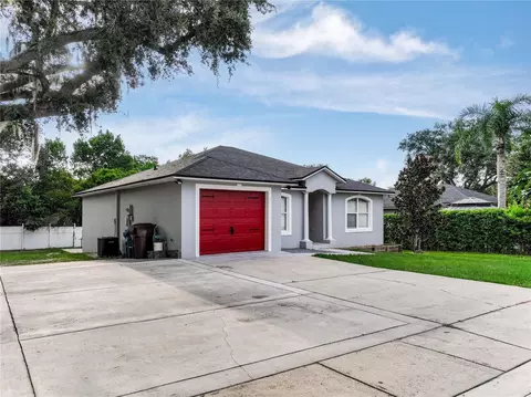 732 S 16th St, Haines City, FL 33844