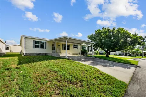 6339 Grove Pointe Dr SE, Winter Haven, FL 33884