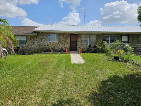 11 W Orange St, Avon Park, FL 33825