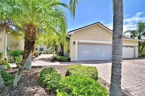 1212 Vienna Square Dr, Winter Haven, FL 33884