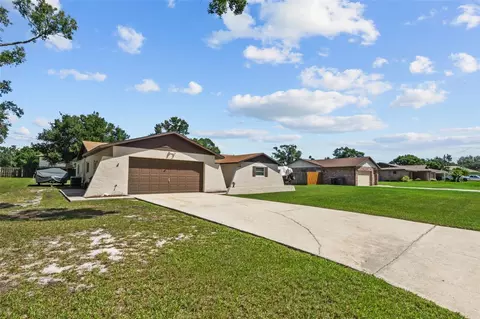 520 Coleman Dr W, Winter Haven, FL 33884