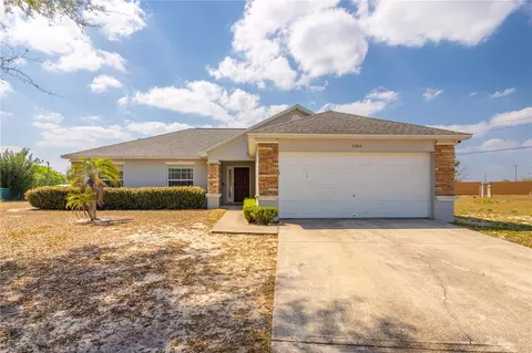 2304 Sunset Pointe Dr, Lake Wales, FL 33898
