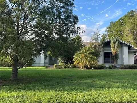 215 S Lake Mariam Dr, Winter Haven, FL 33884
