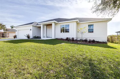157 Lake Thomas Dr, Winter Haven, FL 33880