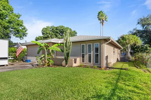 682 Wakulla Dr SE, Winter Haven, FL 33884