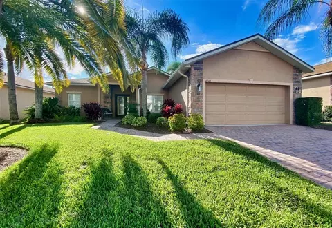 4048 Dunmore Dr, Lake Wales, FL 33859