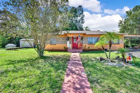 1202 Triangle Dr, Lake Wales, FL 33853