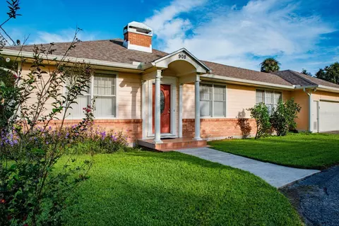 908 Hamilton Cir, Haines City, FL 33844
