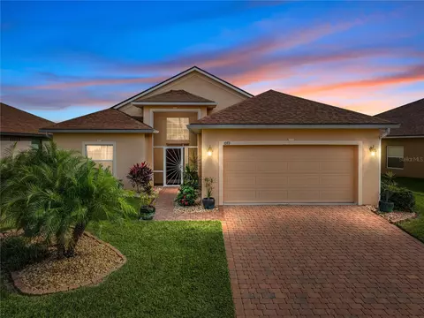 1073 Sawgrass Dr, Winter Haven, FL 33884