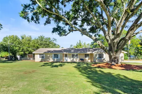 9 Aqualane Dr, Winter Haven, FL 33880