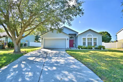 944 Vanderbilt Dr, Eustis, FL 32726