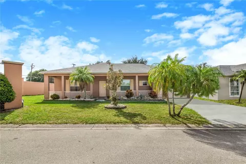578 Reddicks Cir, Winter Haven, FL 33884