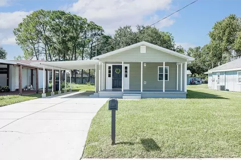 208 Florida Dr, Auburndale, FL 33823