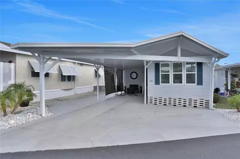 338 Arnold Palmer Dr, Davenport, FL 33837