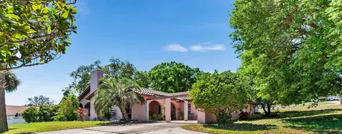 1010 Joan Ave, Dundee, FL 33838