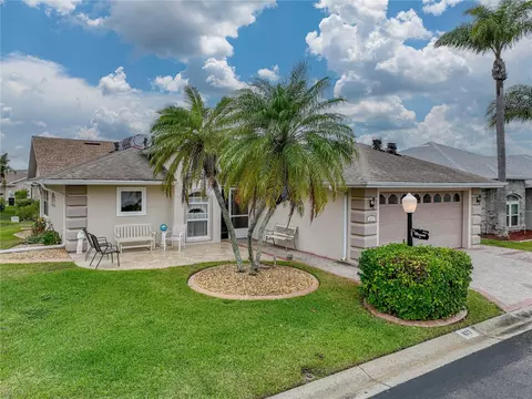 677 Sweetwater Way E, Haines City, FL 33844