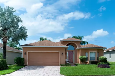 4568 Turnberry Ln, Lake Wales, FL 33859