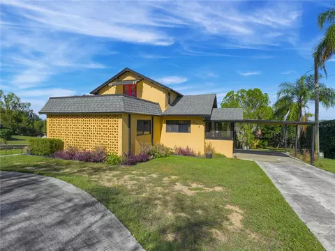 913 Campbell Ave, Lake Wales, FL 33853