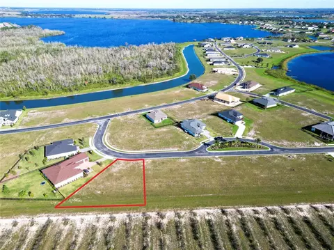 355 Spinnaker Ct, Auburndale, FL 33823