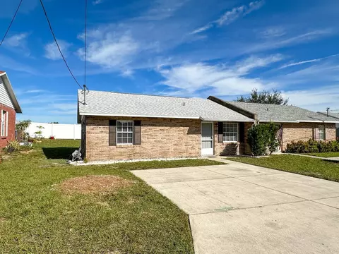 1465 Thousand Roses Dr N, Lake Wales, FL 33853