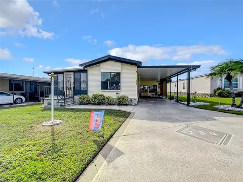 234 Candlewood Dr, Lake Wales, FL 33898