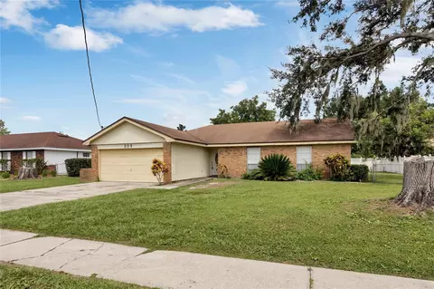 209 6th St NE, Fort Meade, FL 33841