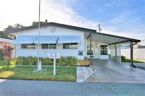 4149 Rolling Oaks Dr, Winter Haven, FL 33880