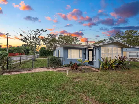 98 Center St, Winter Haven, FL 33880