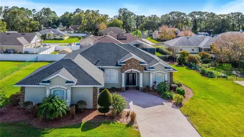 121 Old Nichols Cir, Auburndale, FL 33823