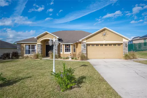 121 Dinner Lake Ave, Lake Wales, FL 33859