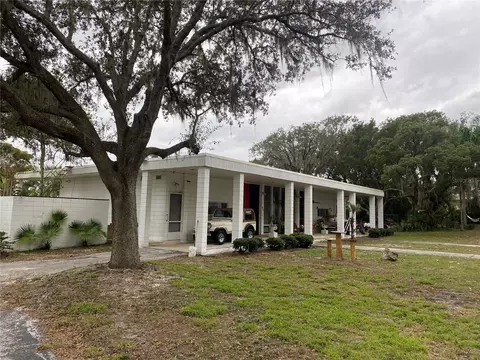 1938 Highland Park Dr S, Lake Wales, FL 33898