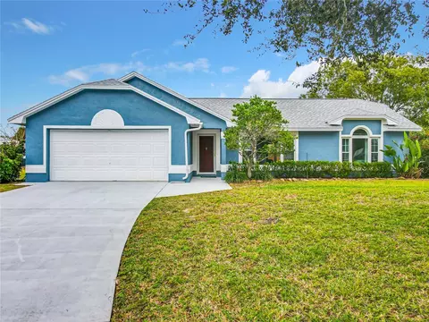 569 Loma Bonita Dr, Davenport, FL 33837