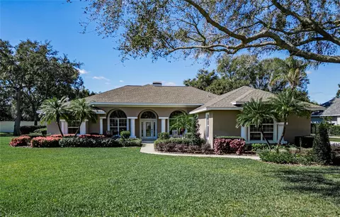 204 Mclean Pt W, Winter Haven, FL 33884