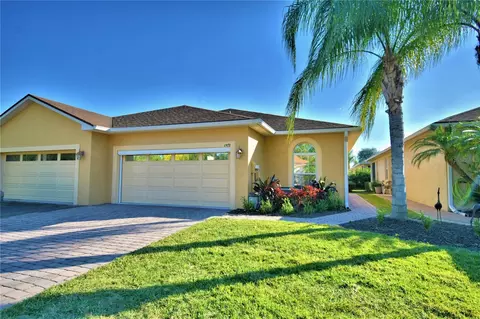 1572 Vienna Square Dr, Winter Haven, FL 33884