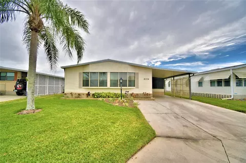 6304 Grove Pointe Dr SE, Winter Haven, FL 33884