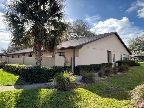 2210 Sawgrass Ct, Winter Haven, FL 33884