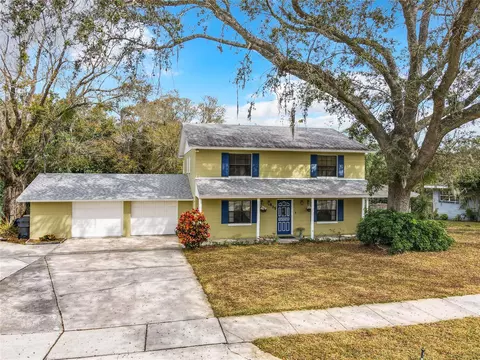 625 Lorraine Cir, Lake Wales, FL 33853