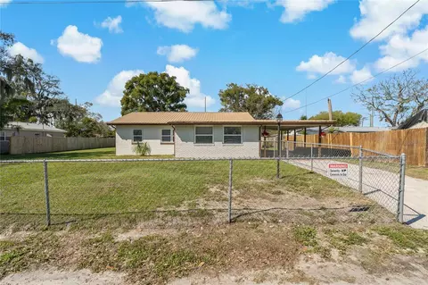 306 Florida Dr, Auburndale, FL 33823