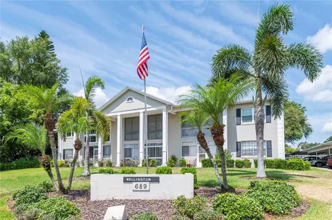 689 Lake Howard Dr NW #2D, Winter Haven, FL 33880