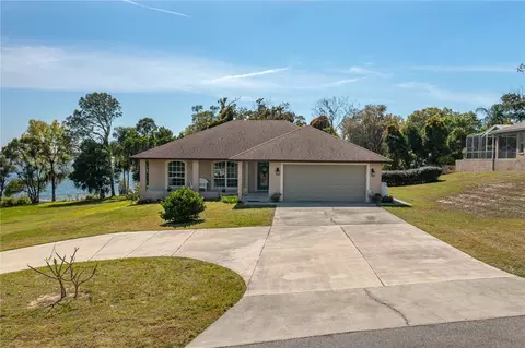 780 Lake Ave E, Eagle Lake, FL 33839