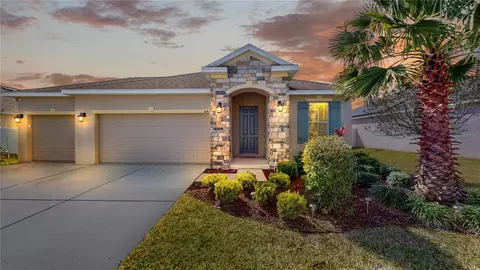 1845 Skyview Dr, Auburndale, FL 33823