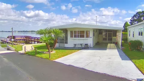 172 Holiday Ln, Auburndale, FL 33823