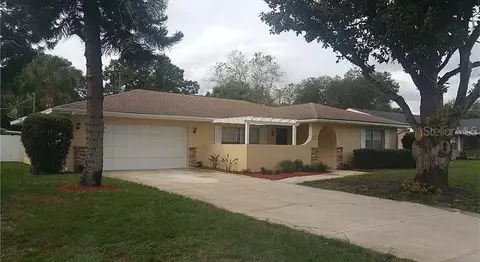 121 Lincoln Rd, Winter Haven, FL 33884